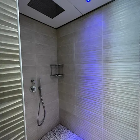 蒙佩斯酒店 3* 里乔内