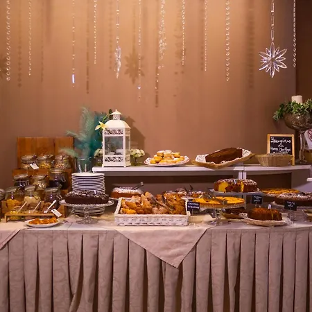 蒙佩斯酒店 酒店 里乔内