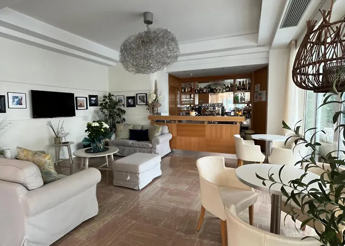 Hotel Mon Pays 3*